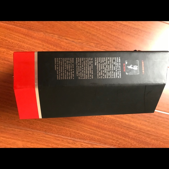 V-MODA Crossfade LP Metal HD Over Ear Headphones, new in box.  High end! 😎 - Picture 5 of 7